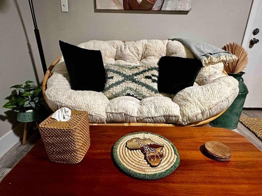 Boho Bungalow near TU/DT/Cherry St/Expo Center Apartment in Tulsa