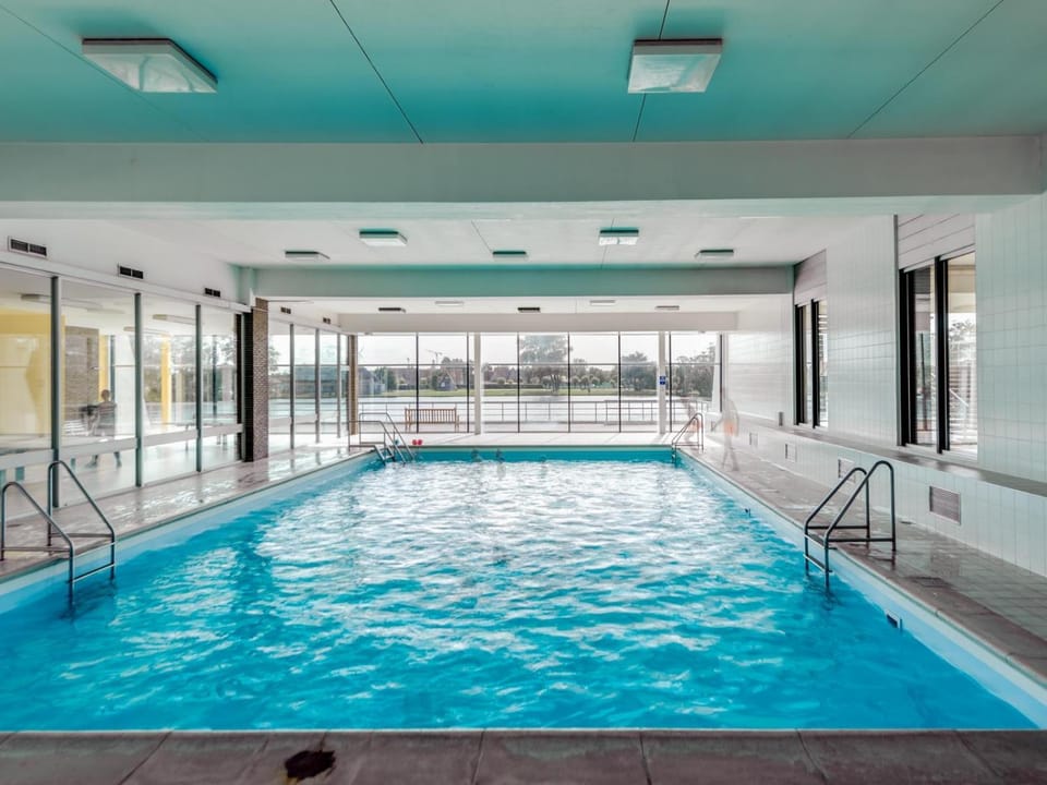 Casiola - Apartment with lake view & common indoor pool Apartment in Knokke-Heist