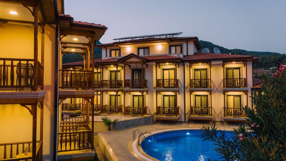 Property building, Pool view, Pool view, Swimming pool