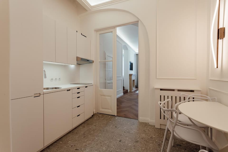 Kitchen or kitchenette