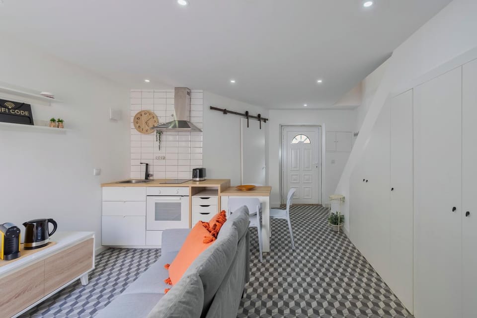 Coffee/tea facilities, Kitchen or kitchenette, Living room, Dining area, pet friendly, stove