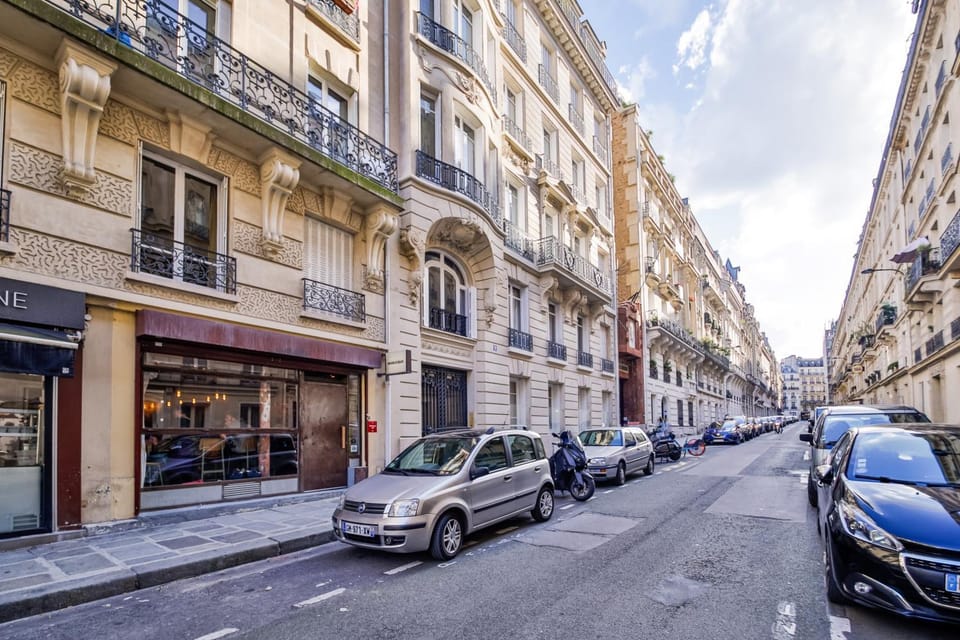 Property building, Location