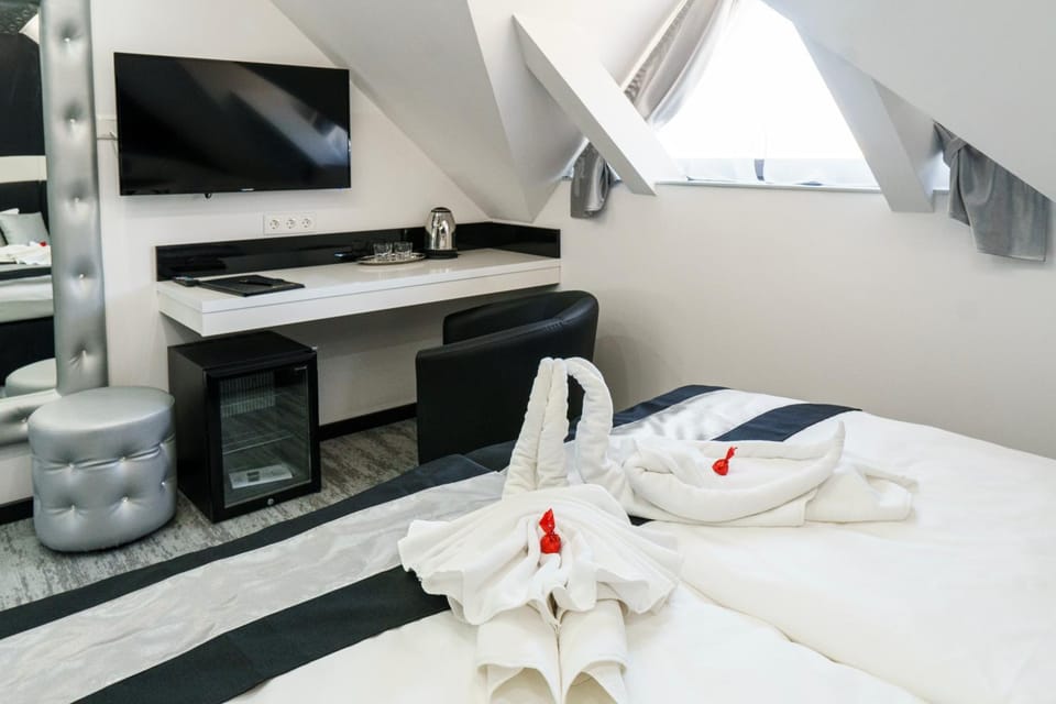Bécs Panzió Lenti Bed and Breakfast in Slovenia