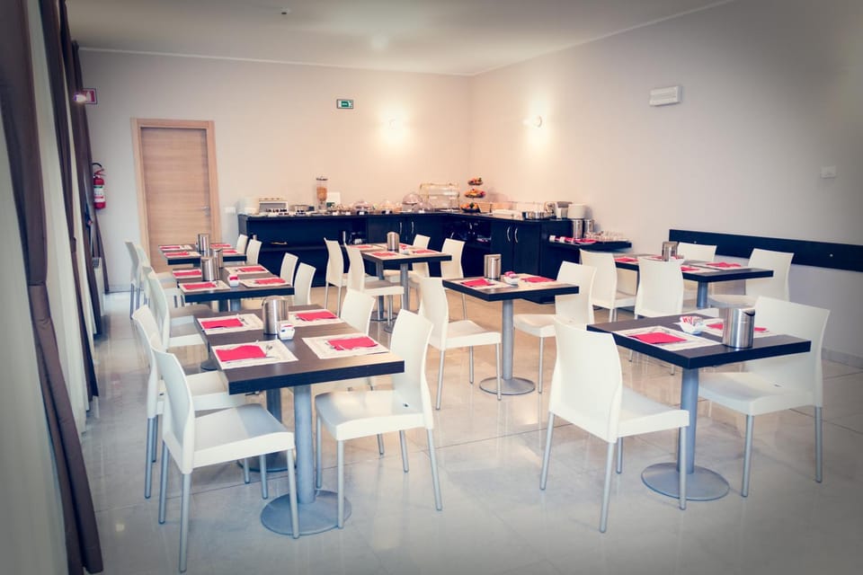 HOTEL DON CAMILLO Hotel in Emilia-Romagna