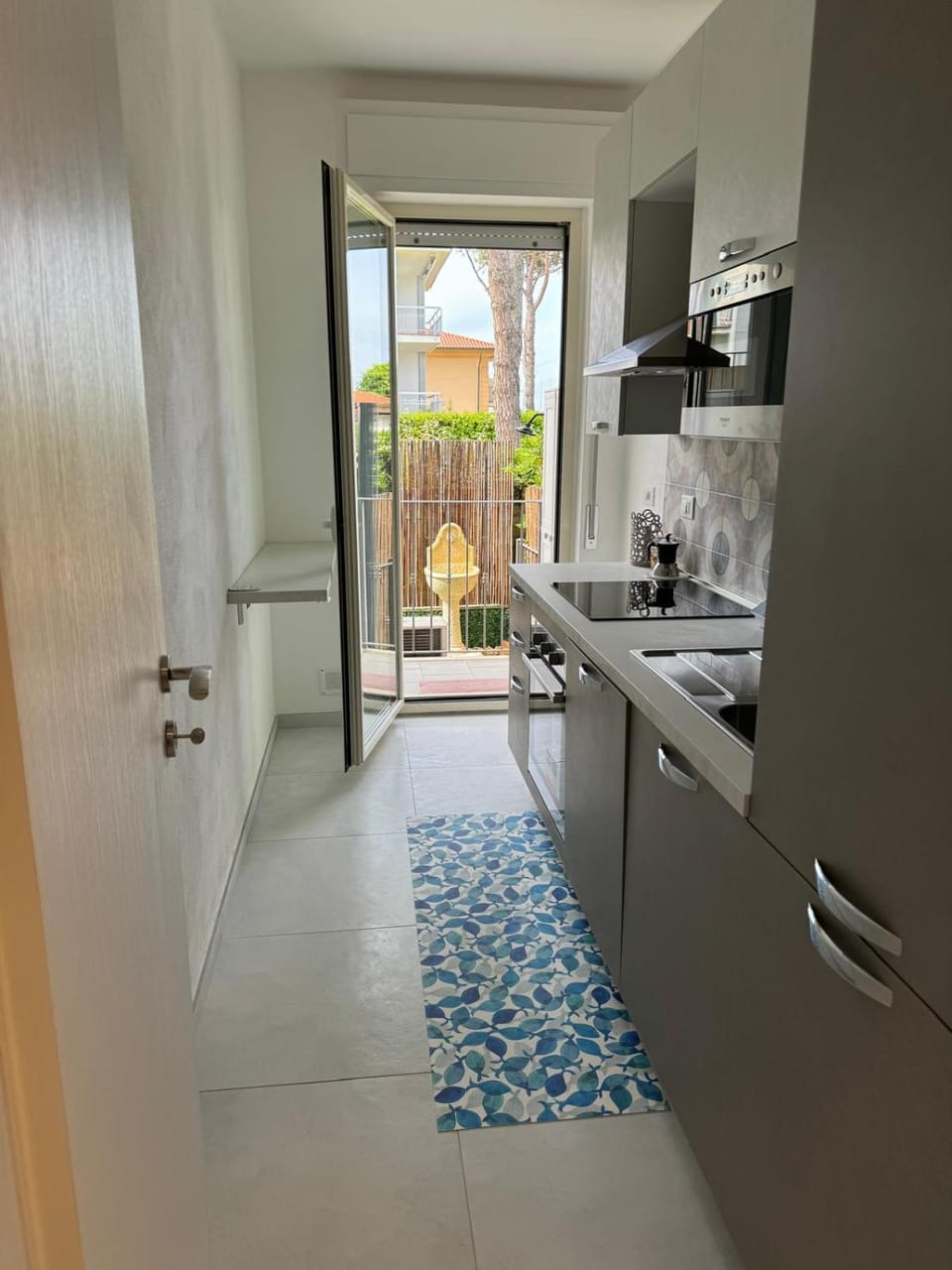 Bilocale completamente rinnovato a 100 metri dal mare con giardino Apartment in Marina di Massa