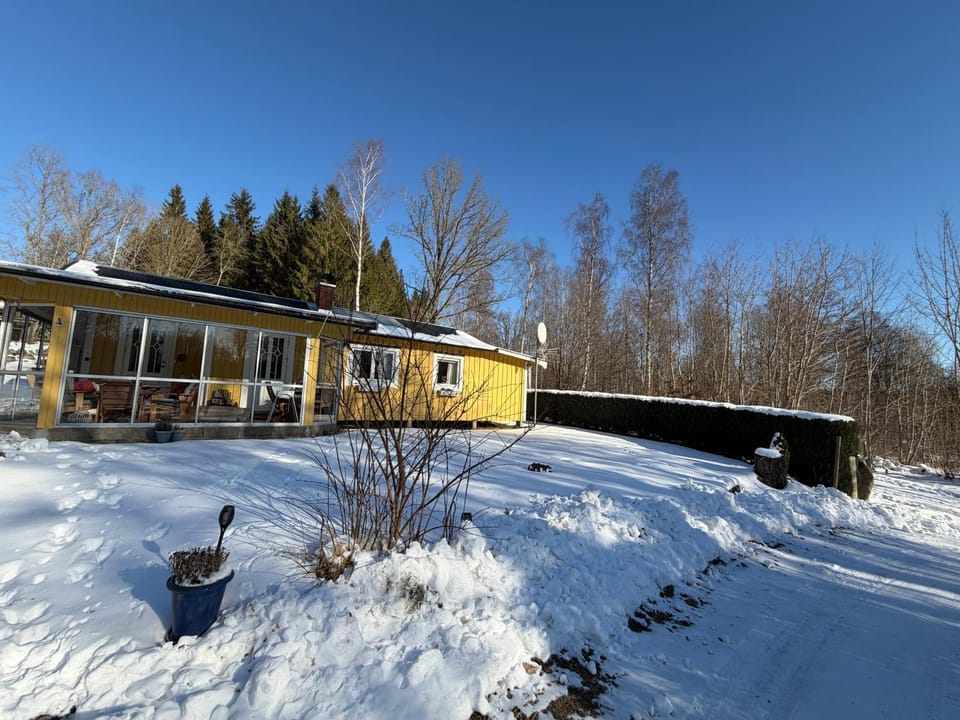 Almagården lantlig miljö House in Sweden