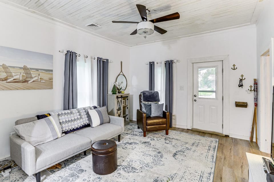 Cozy Carterville Home: 3 Mi to Crab Orchard Lake! House in Illinois
