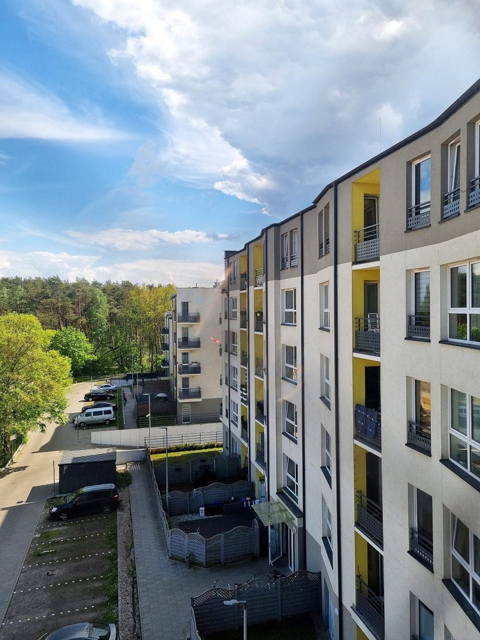 Property building, Day, Neighbourhood, Street view, Location
