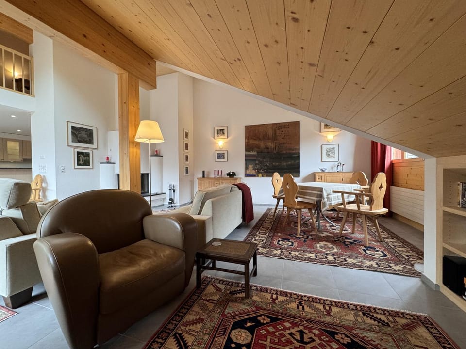 Communal lounge/ TV room, Living room