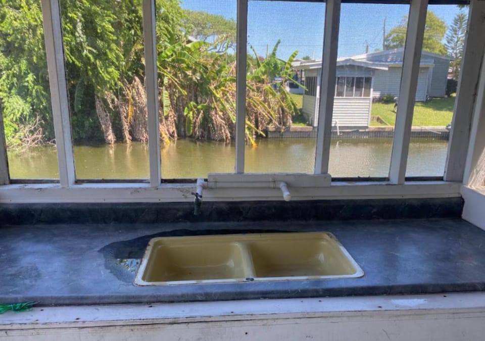 Day, Kitchen or kitchenette, Lake view