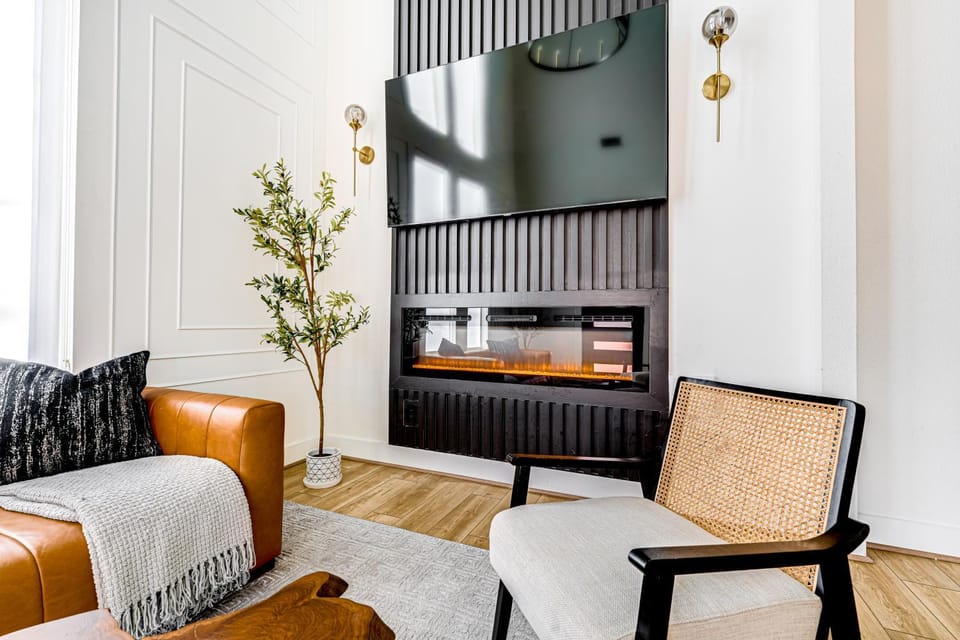 Communal lounge/ TV room, TV and multimedia, Living room, Seating area