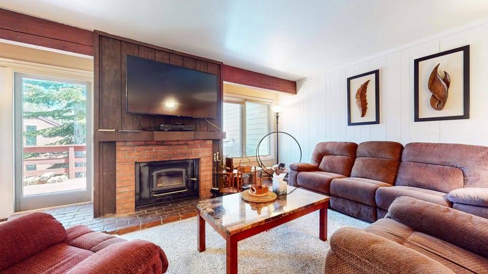 Lakeview Villas #27 condo Apartment in Mammoth Lakes