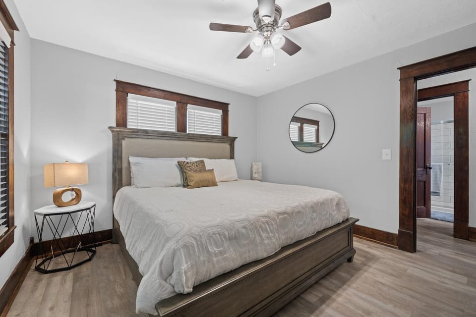 Amys Place Remolded 4 Bedroom near Arkansas Tech House in Russellville