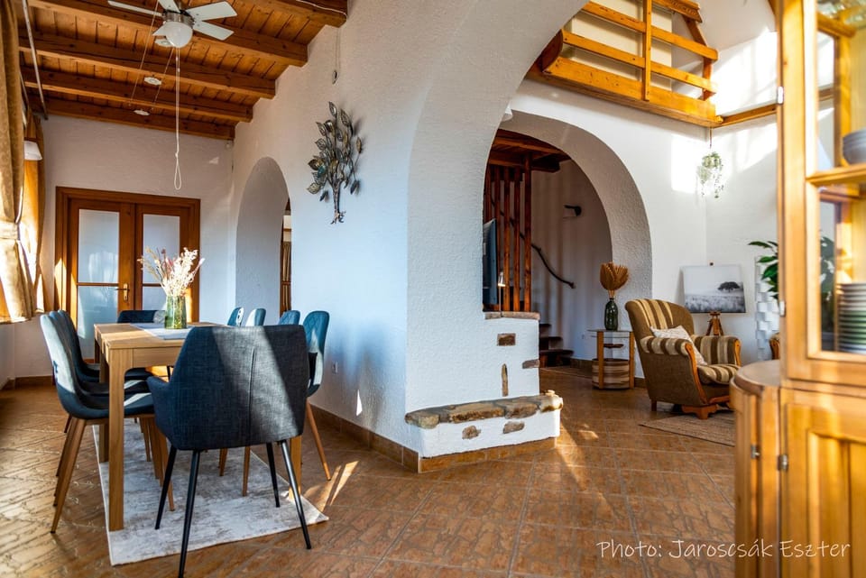 A Svájci Portája Villa in Hungary