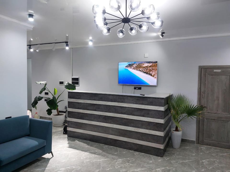 Communal lounge/ TV room, TV and multimedia, Living room, Seating area
