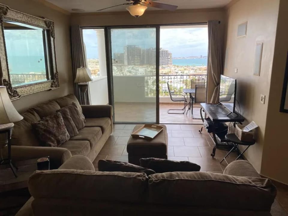 Casa Blanca D703 Pet Friendly Sea View Escape House in Rocky Point