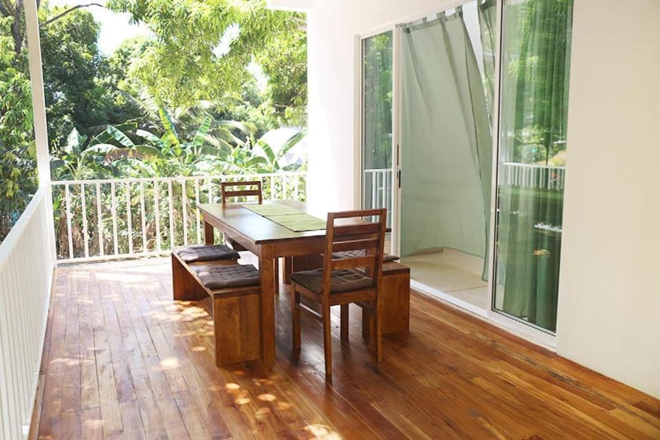 Patio, Day, Garden, View (from property/room), Balcony/Terrace, Dining area, Garden view