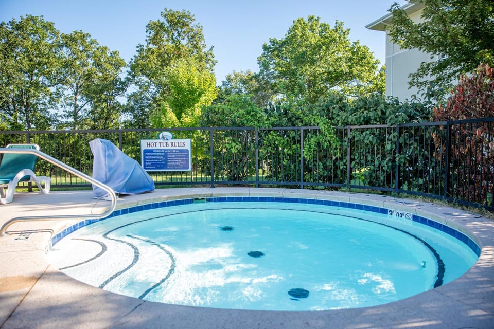 Natural landscape, Hot Tub, Hot Tub, Swimming pool