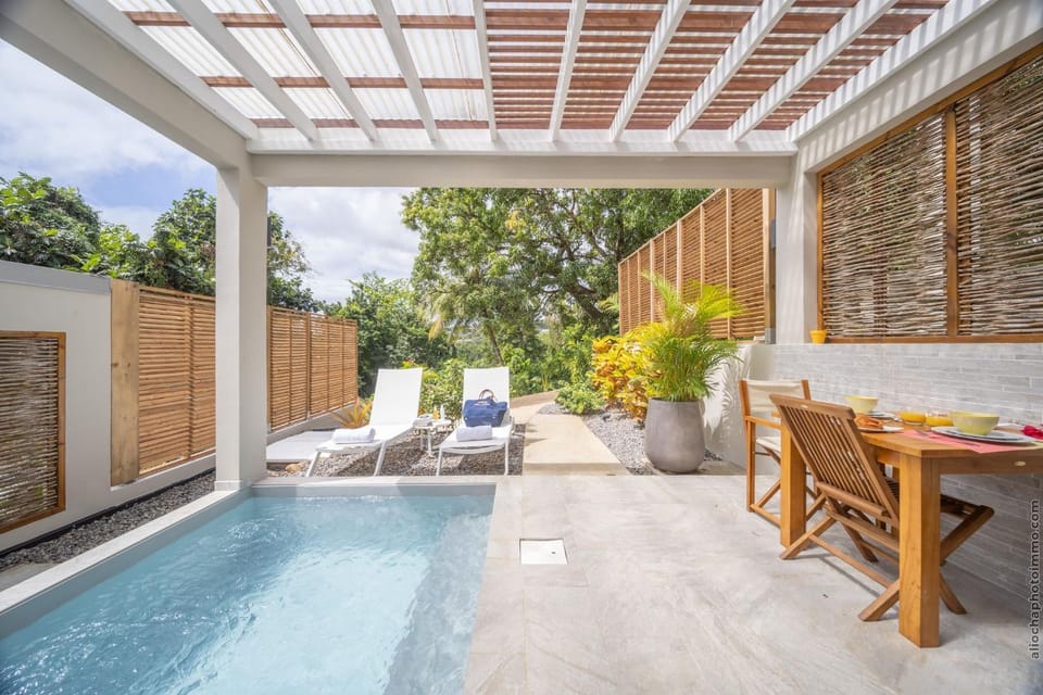 Garden view, Pool view