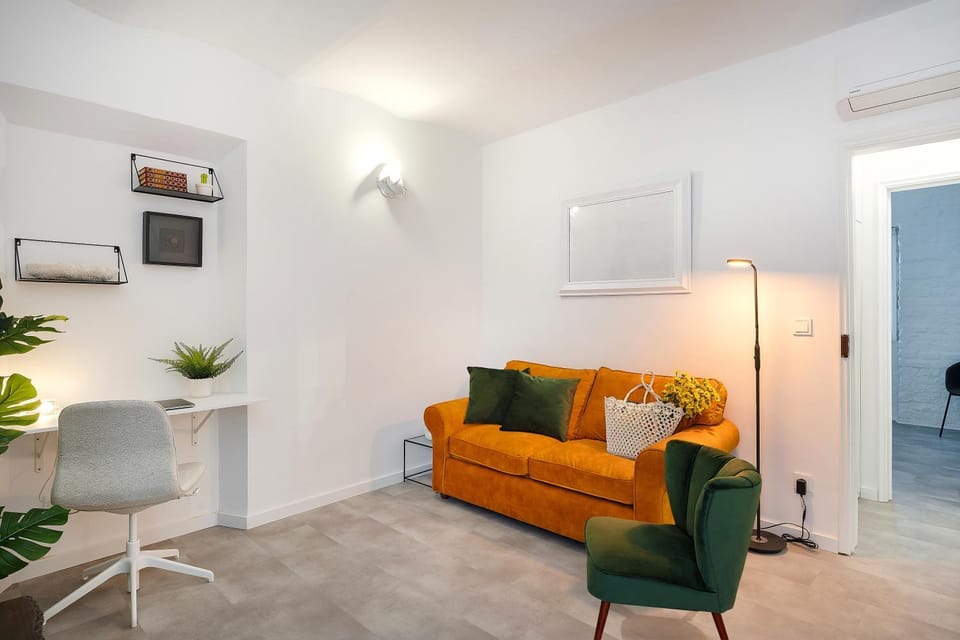 TV and multimedia, Living room, Seating area
