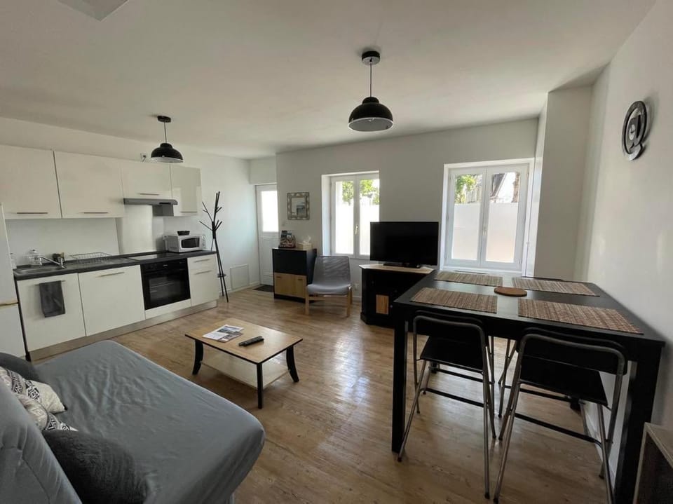 Kitchen or kitchenette, Living room, Dining area