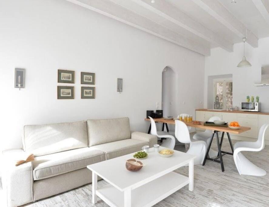 Living room, Dining area