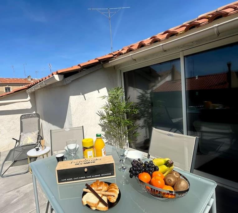 Patio, View (from property/room), Balcony/Terrace, Continental breakfast
