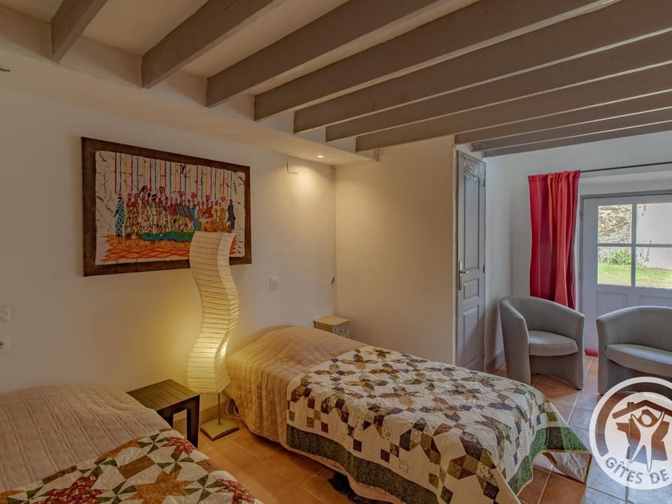 Gîte rustique avec 2 chambres, nature, animaux admis, wifi et parking - FR-1-622-78 House in Pays de la Loire
