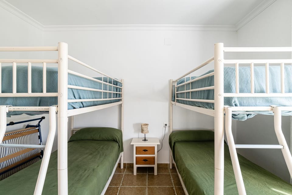 Bed, Photo of the whole room, Bedroom, bunk bed