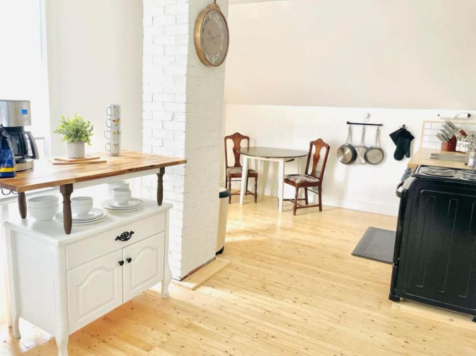 Fin's Studio, Fundy Park Apartment in New Brunswick