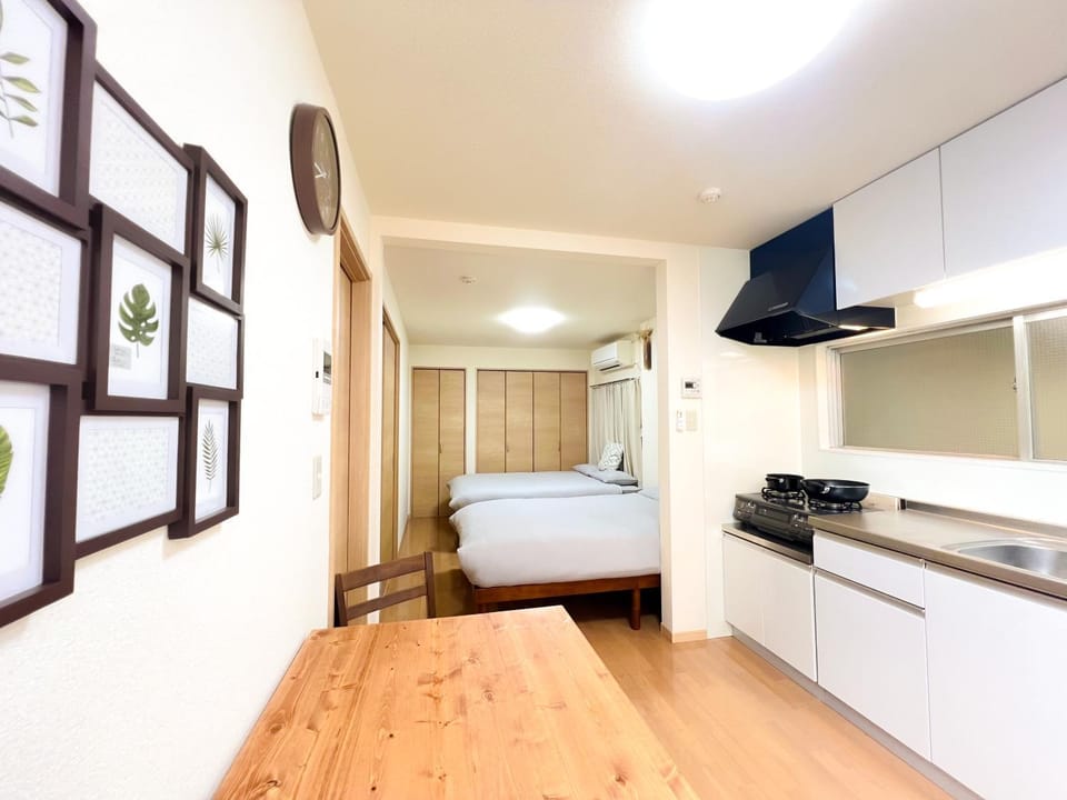 Bed, Kitchen or kitchenette, Photo of the whole room, Bedroom, wardrobe