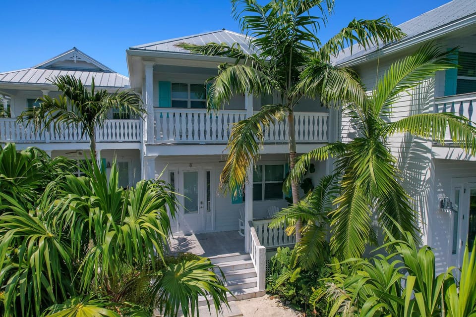 Isla Key Acai - Waterfront Boutique Resort, Island Paradise, Prime Location House in Upper Matecumbe Key