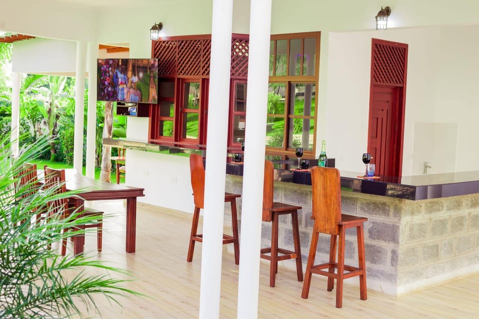 Communal lounge/ TV room, Kitchen or kitchenette, Lounge or bar