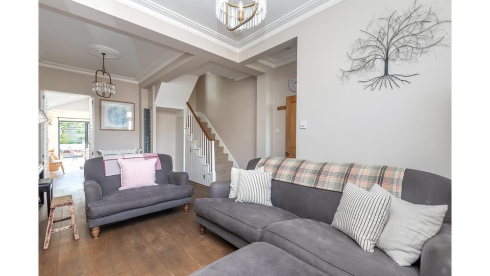 3-Bedroom Home in Richmond - Ideal Family Living House in Richmond