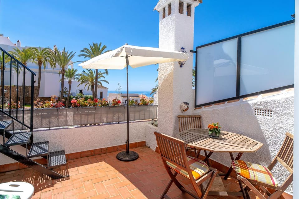 Balcony/Terrace, Seating area, Dining area