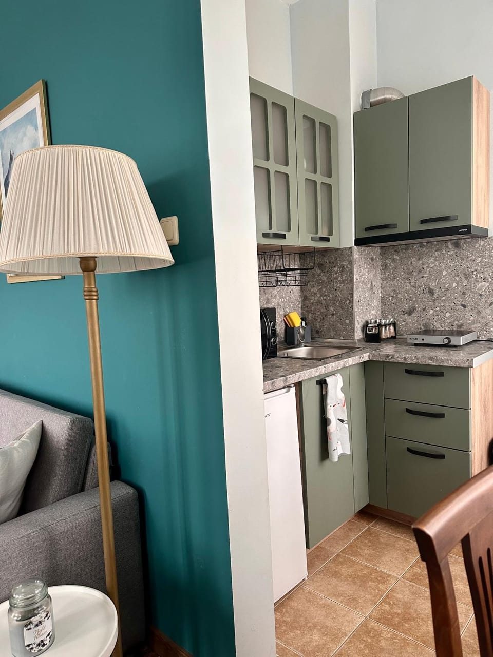 Kitchen or kitchenette