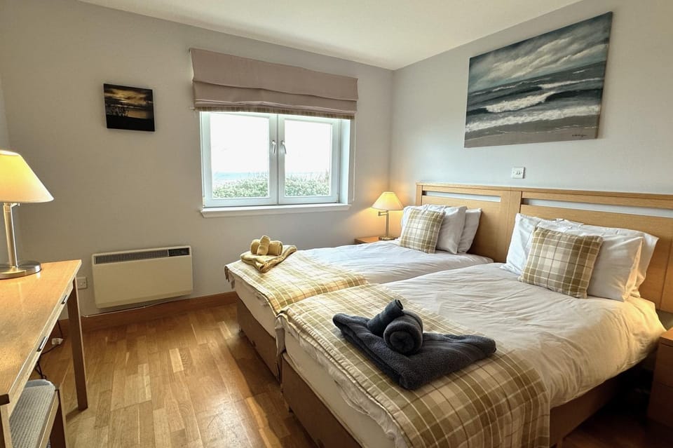 No2 The Links Apartment, Brora Apartment in Scotland