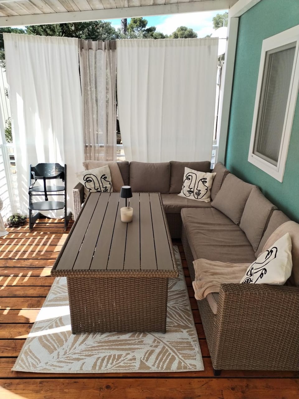 Seating area