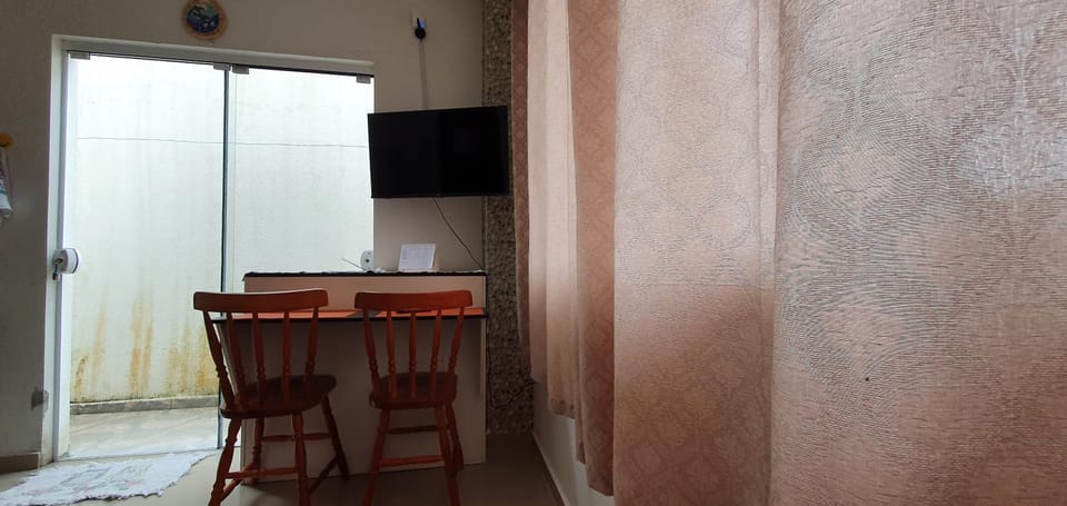 Casa de Hóspede Beija Flor - Próxima à praia Campeche e Aeroporto Apartment in Florianopolis