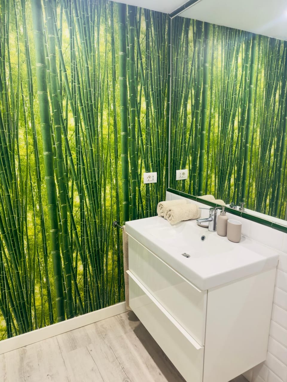 Bathroom, towels