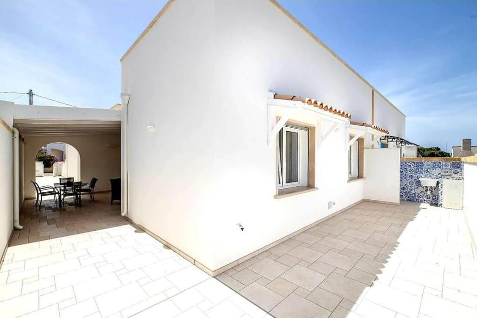 Belvedere Apartments A House in Marina di Mancaversa-Giannelli