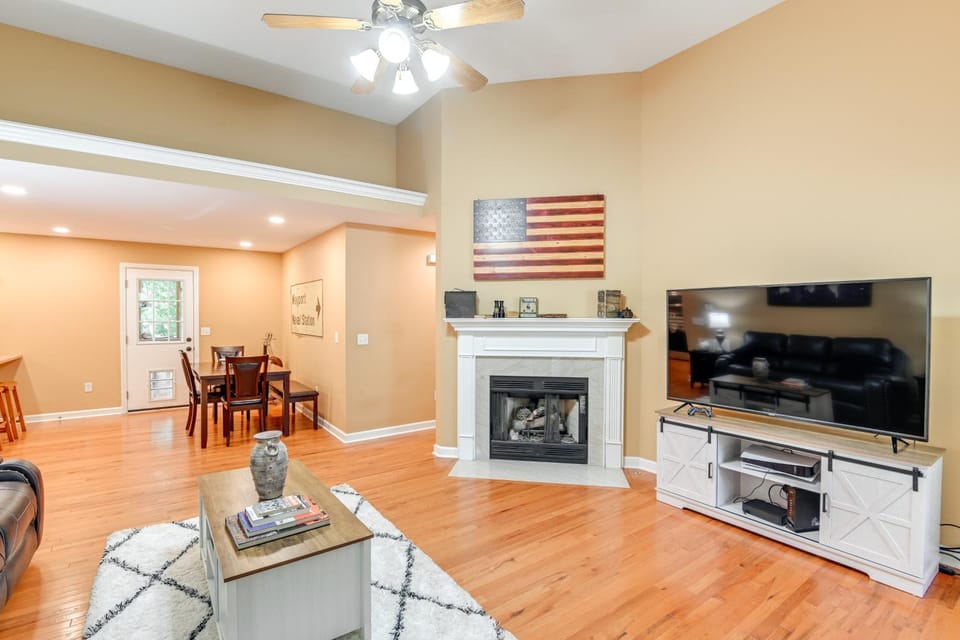 Cozy Hermitage Home w/ Deck: 11 Mi to Nashville! House in Hermitage