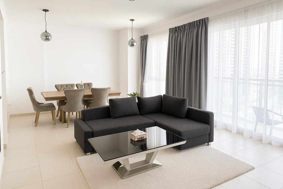 Communal lounge/ TV room, TV and multimedia, Living room, Dining area