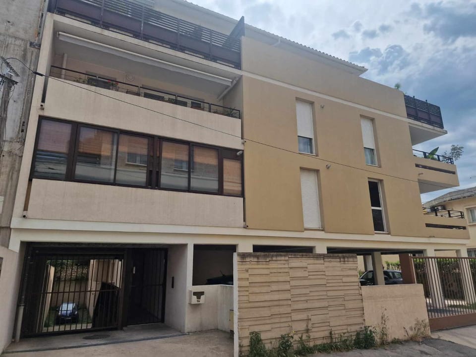 L'Arago Apartment in Nimes