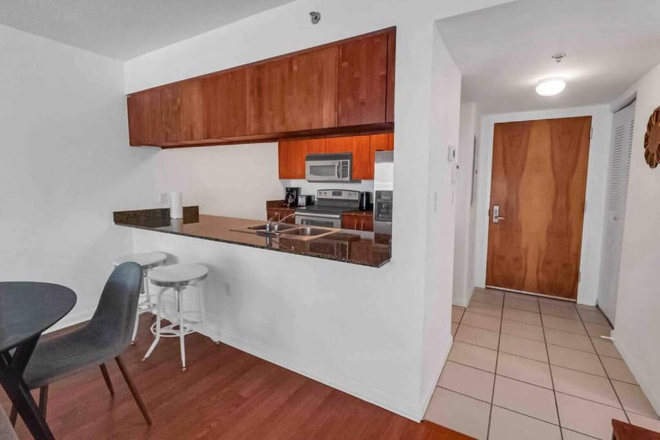 Bay View 1 BDR 1 BTH • Brickell • Free Parking Apartment in Brickell