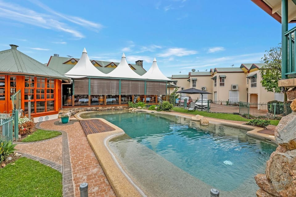 Swimming pool, Swimming pool