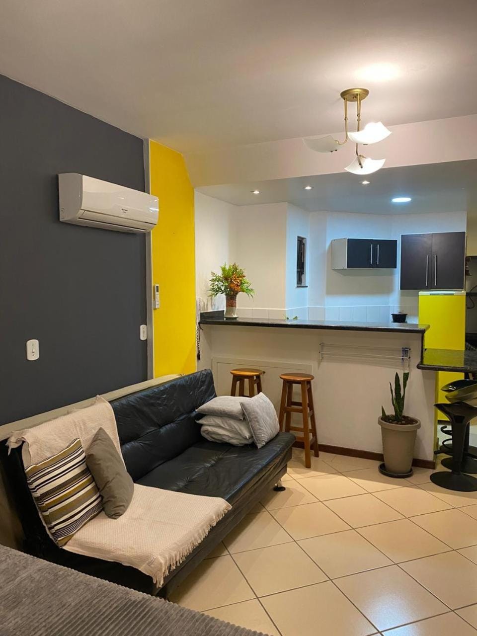 TV and multimedia, Kitchen or kitchenette, Living room, Dining area, air conditioner