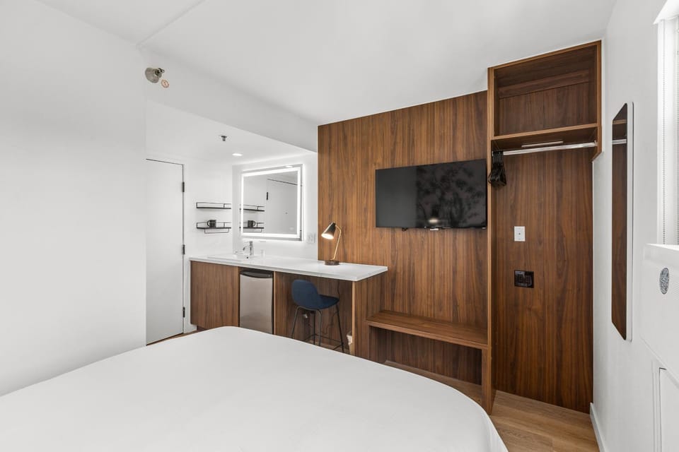 Uptown Inn - Limited Service Apart-Hotel Apartment hotel in San Diego