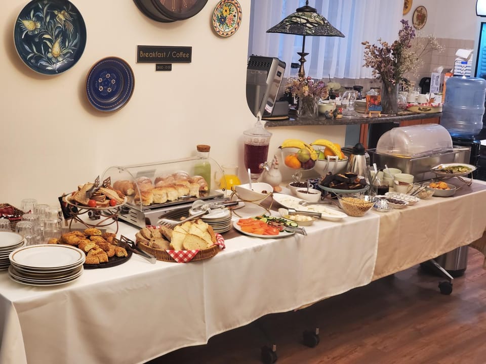 Food, Breakfast, Continental breakfast, Buffet breakfast