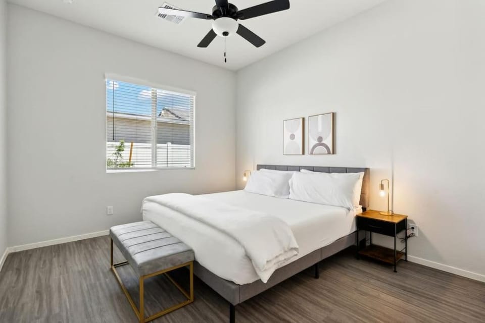 Radiance Reverie Home in Casa Grande with Pool,BBQ Apartment in Casa Grande